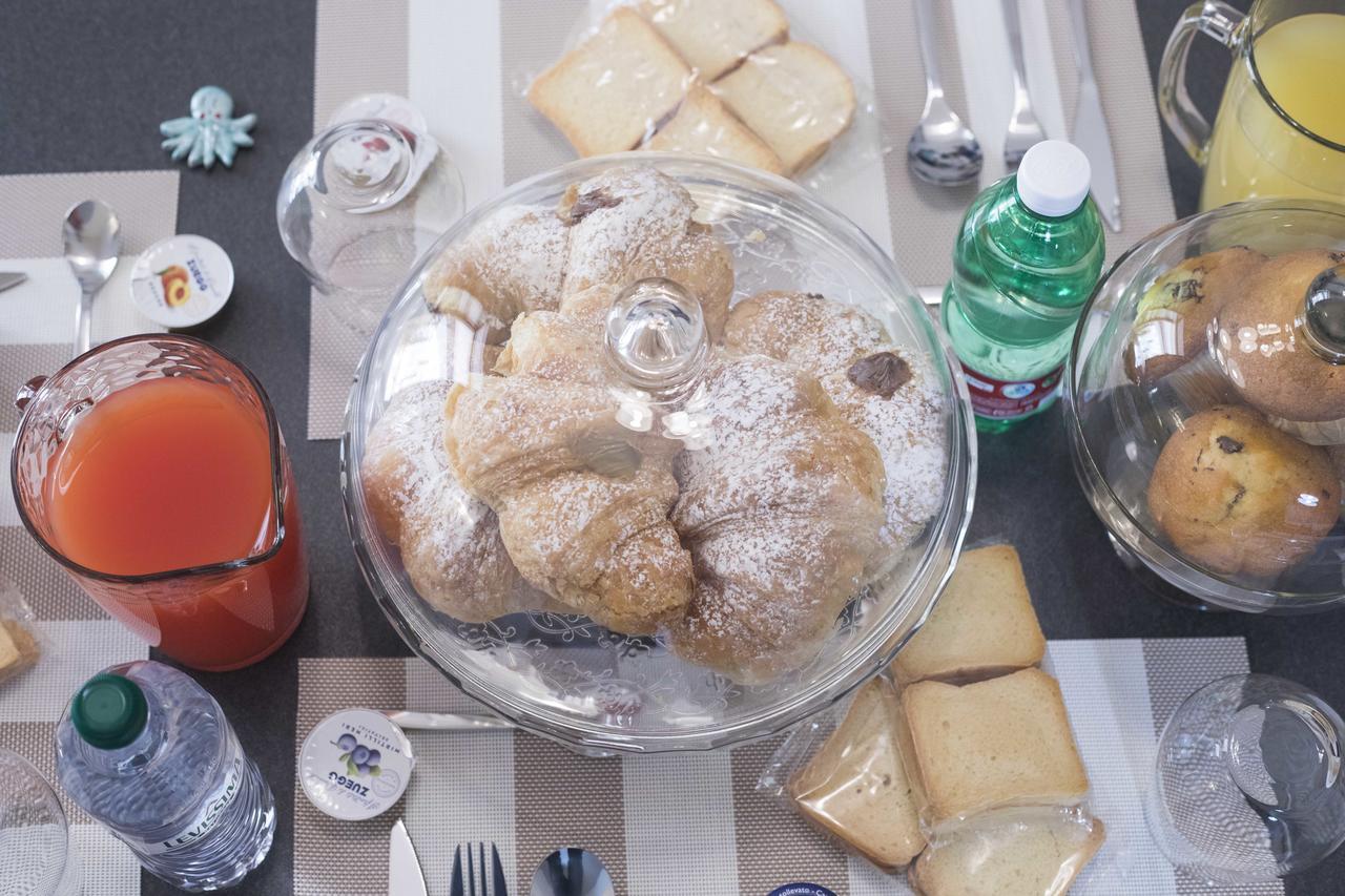 Bed and Breakfast La Dimora Del Barone Salerno Zewnętrze zdjęcie